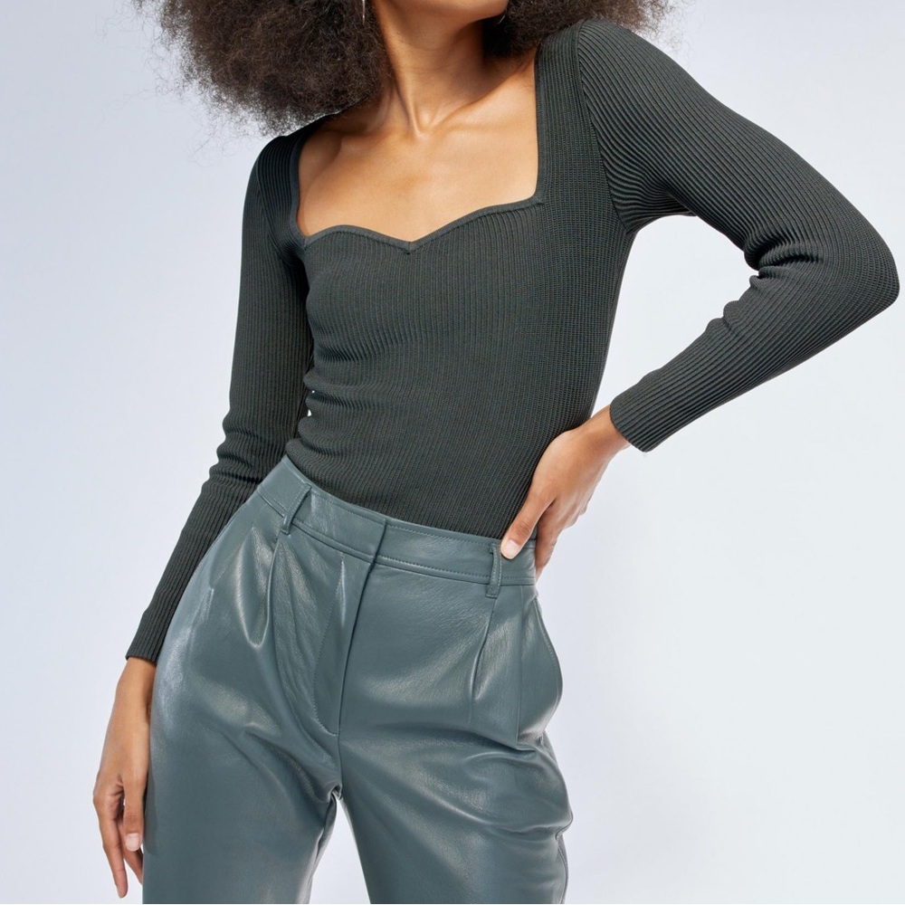 ARITZIA Babaton Sculpt Knit Sweetheart Longsleeve in Smoky Emerald Green Size XS